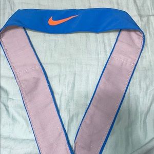 Nike head tie